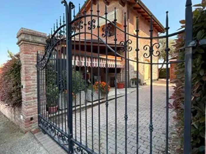 Casa con 6 locali in affitto in Piazza Martiri della Libertà c, Casalgrande