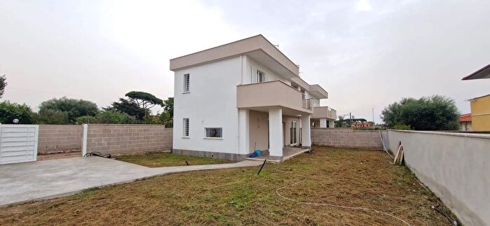 Casa quadrilocale in vendita in Via di Colle Cocchino Anzio, Anzio