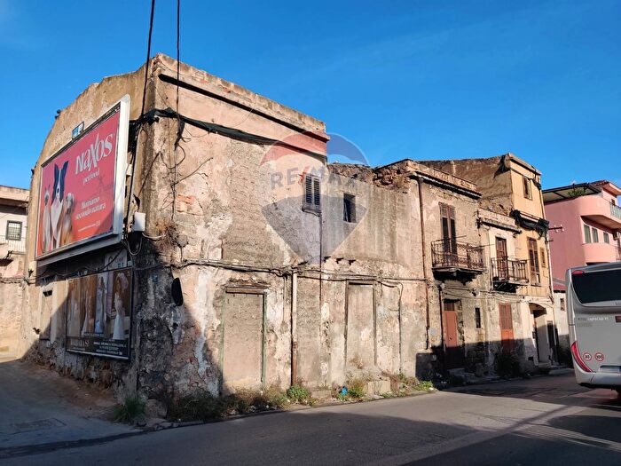 Casa con 5 locali in vendita in Via Buonriposo, Palermo