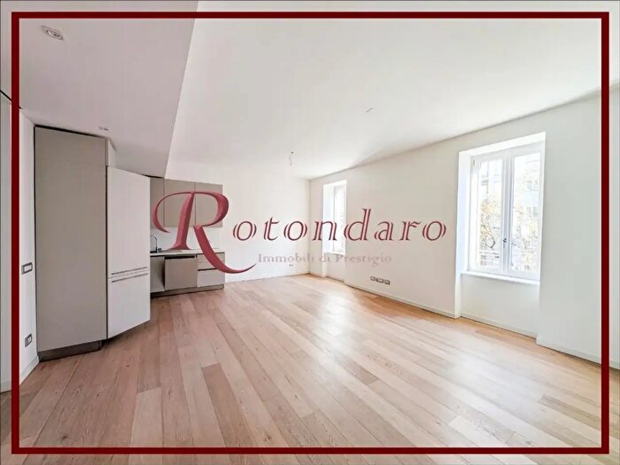 Appartamento bilocale in affitto in Via Andrea Solari, Milano