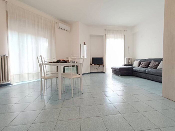 Appartamento monolocale in affitto in Via Mentana, Regina Pacis Borsa, Monza