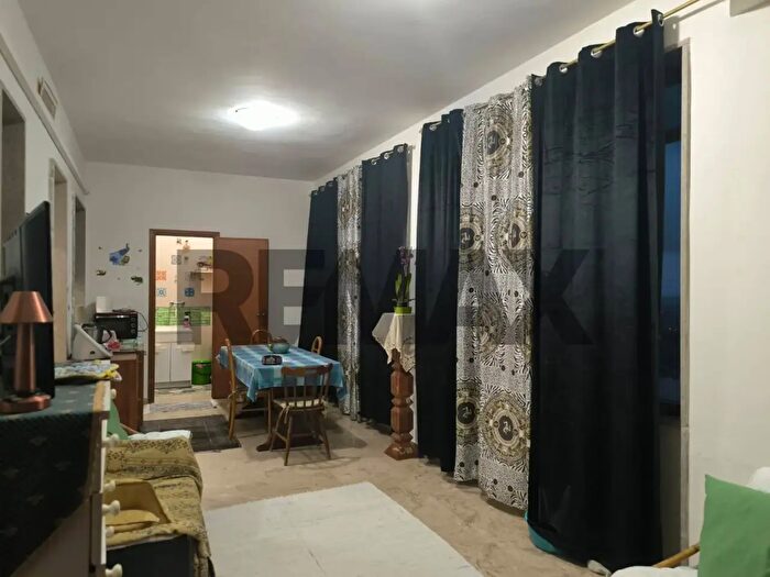 Appartamento con 6 locali in vendita in Valderice