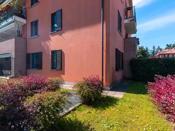 Appartamento trilocale in vendita in Via Roggia Arzona, Cernusco Sul Naviglio