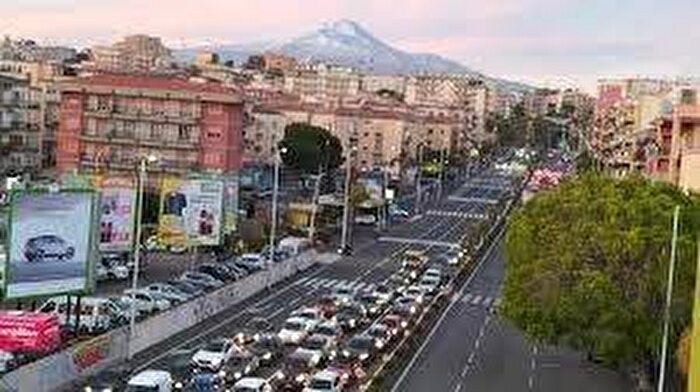 Casa con 6 locali in affitto in Via Vincenzo Giuffrida, XX Settembre Tribunale, Catania