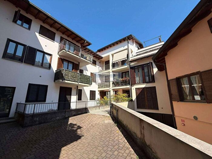 Appartamento monolocale in affitto in via Spazzi, Centro, Cantù