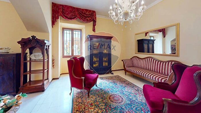 Appartamento con 5 locali in vendita in Via San Filippo, Bevagna