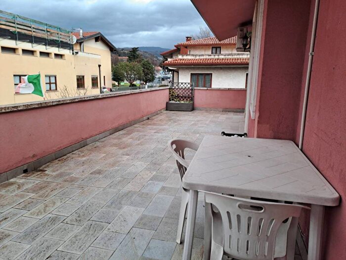 Appartamento trilocale in affitto in Negrar, Negrar di Valpolicella