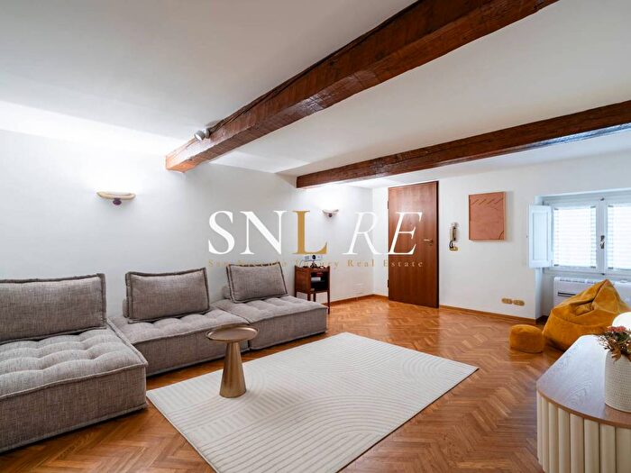 Appartamento con 6 locali in affitto in Via Curtatone, Borgo Ognissanti Il Prato, Firenze