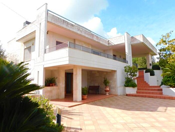 Casa con 6 locali in vendita in Via Mottola, Martina Franca