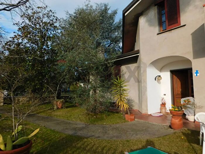 Casa con 5 locali in vendita in Buggiano