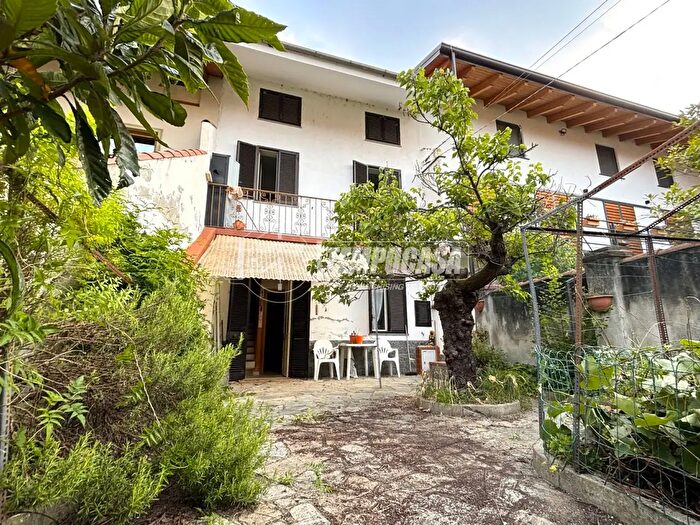 Casa con 5 locali in vendita in Via Diaz, Caluso