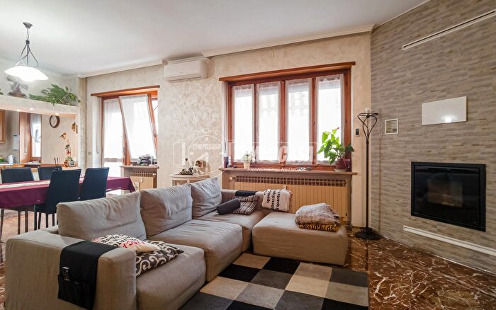 Appartamento con 6 locali in vendita in Via Palermo, Collegno