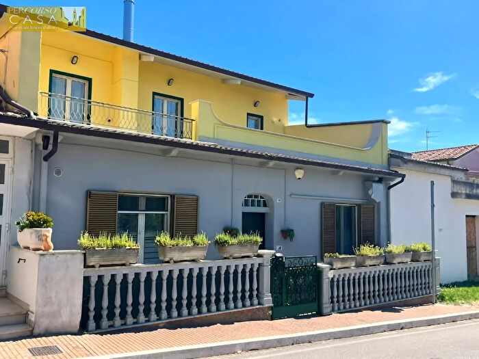 Appartamento quadrilocale in vendita in Via Marco Iachini, Nereto
