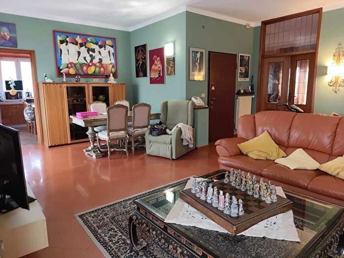 Appartamento con 7 locali in vendita in Via Romagna, Borgaro Torinese