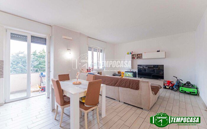 Appartamento bilocale in vendita in Via Simone da Corbetta, Corbetta