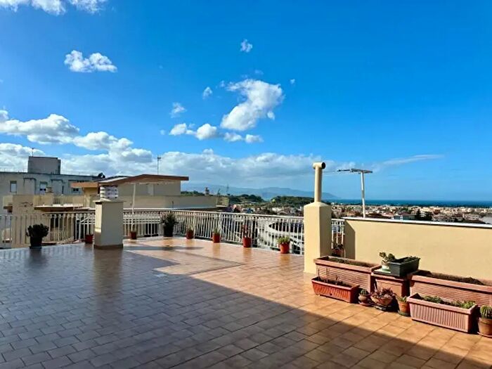 Appartamento con 6 locali in vendita in Stretto Montecroce, Barcellona Pozzo Di Gotto