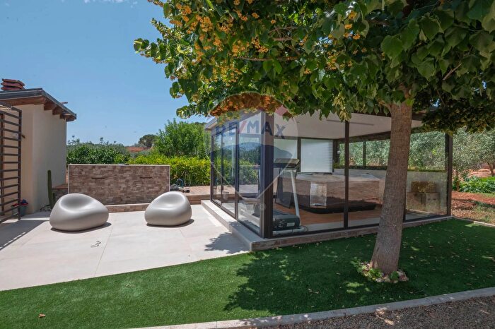 Casa con 8 locali in vendita in Via Federico Ozanam, Caltagirone