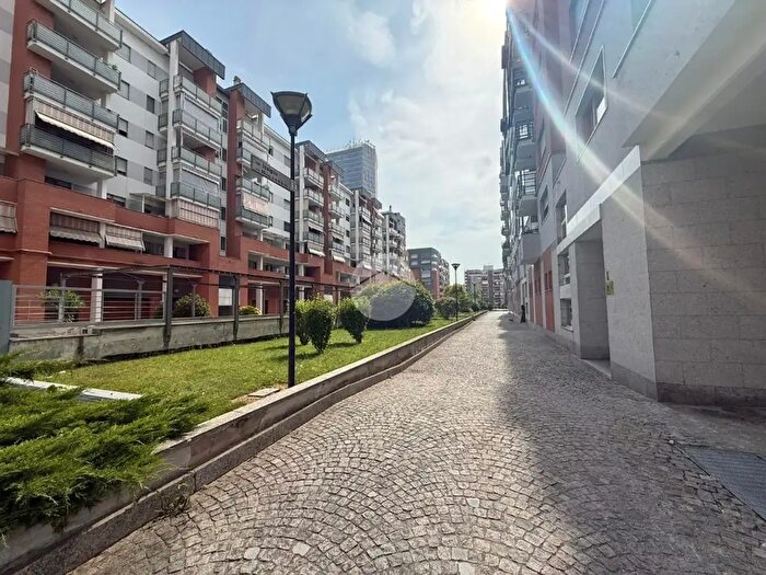 Appartamento con 5 locali in affitto in Via Issiglio, Torino
