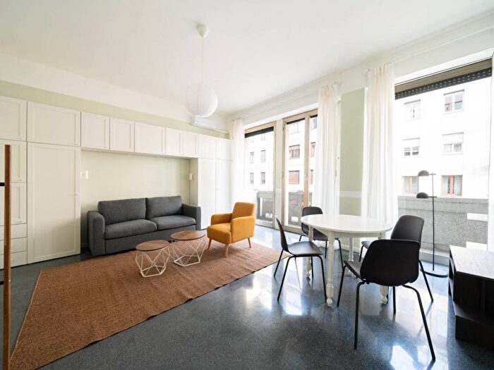 Appartamento monolocale in affitto in Via Francesco Sforza, Borgogna Largo Augusto, Milano