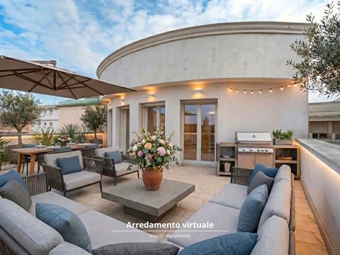 Appartamento con 8 locali in vendita in Reggio Emilia