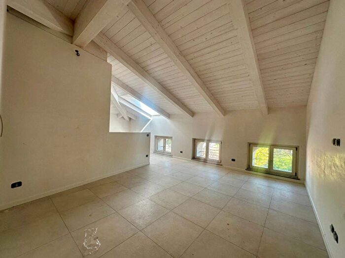 Appartamento trilocale in affitto in Via Cernaia, Centro, Savigliano