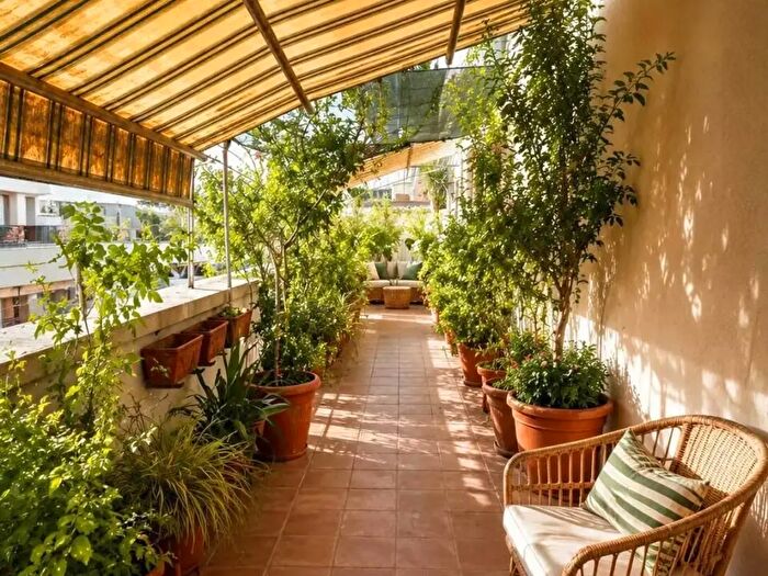 Appartamento con 8 locali in vendita in Via Giuseppe Zanardelli, Lecce