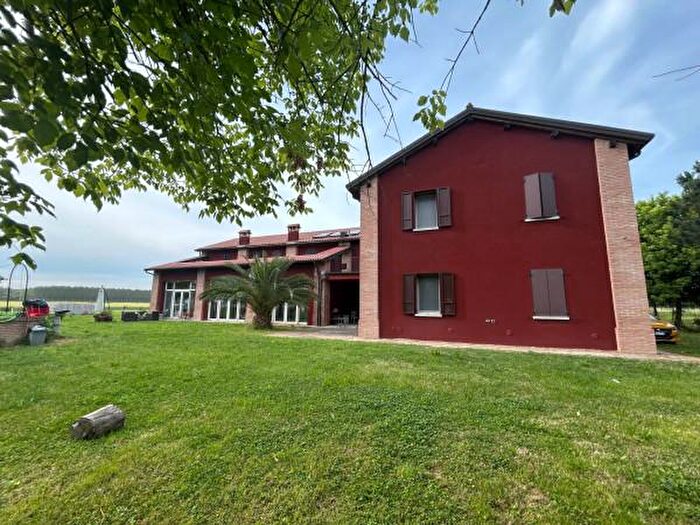 Casa con 5 locali in vendita in Via Valle, Molinella
