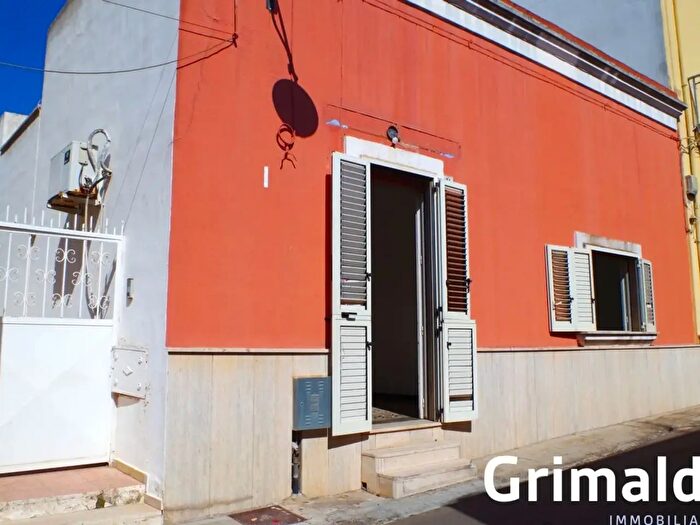 Casa quadrilocale in vendita in Via Pola, Sannicola