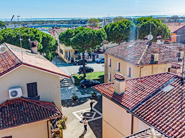 Casa con 6 locali in vendita in Marano Lagunare