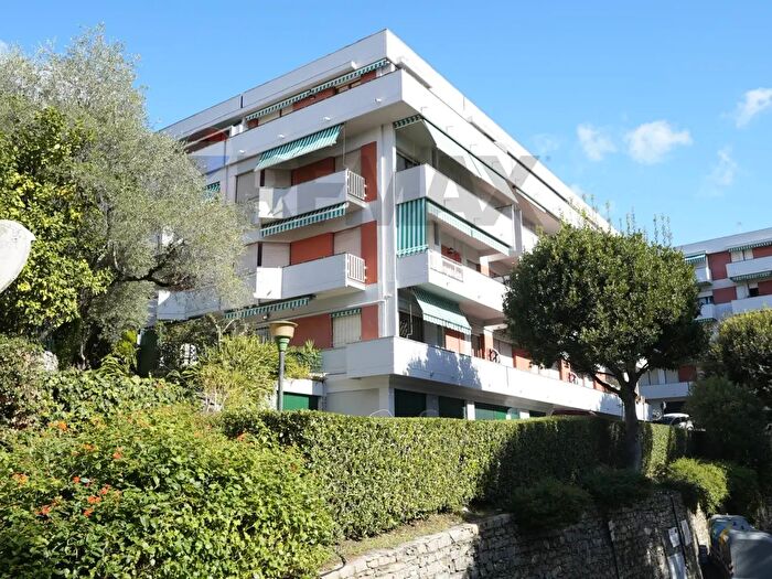 Appartamento trilocale in vendita in Salita Gurdastelle Complesso Alaterno Int, Rapallo