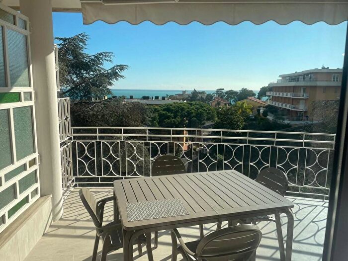 Appartamento con 6 locali in affitto in via Padre Semeria, Foce Semeria, Sanremo
