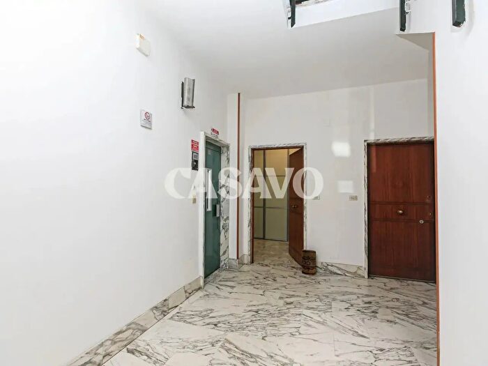 Appartamento trilocale in vendita in Via Gaspare Murtola, Genova
