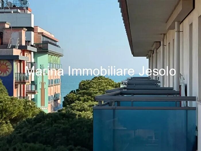Appartamento trilocale in vendita in Piazza Milano, Jesolo