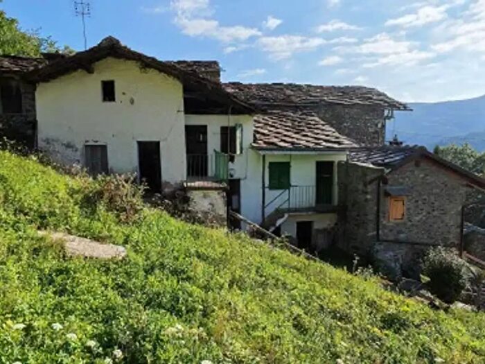 Casa quadrilocale in vendita in Borgata Fantone, Oncino