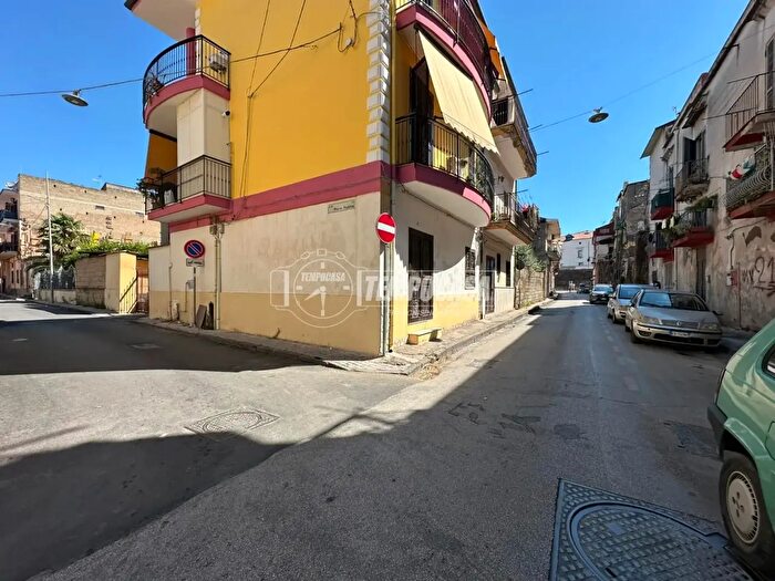 Appartamento trilocale in vendita in Via Conte di Acerra, Acerra