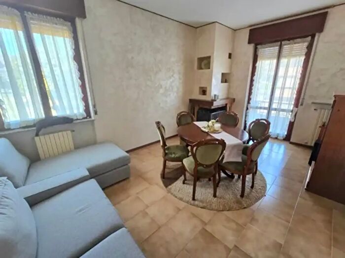Appartamento trilocale in vendita in Via Giulio Bassi, Piacenza