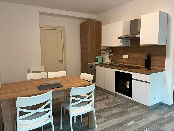 Appartamento quadrilocale in affitto in Via Troya, Torino