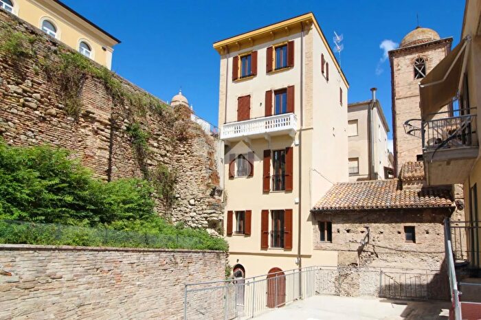 Appartamento bilocale in vendita in Via Roma, Cupra Marittima