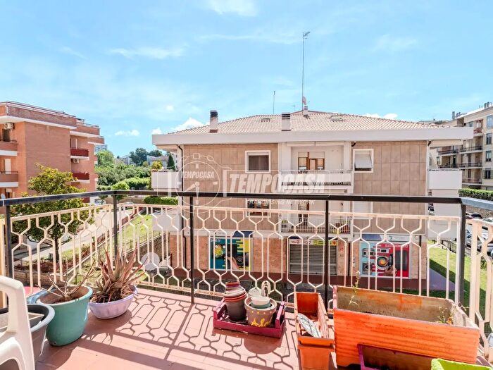 Appartamento quadrilocale in vendita in Via della Pila, Viterbo