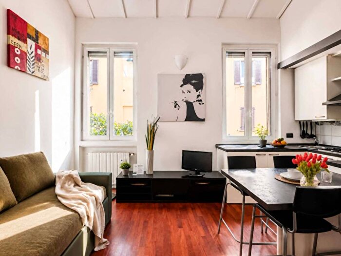 Appartamento bilocale in affitto in Via Lodovico Muratori, Porta Romana Medaglie d'Oro, Milano