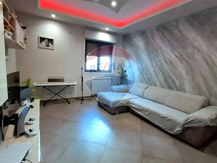 Appartamento quadrilocale in vendita in Via Francesco Guglielmino, Aci Catena