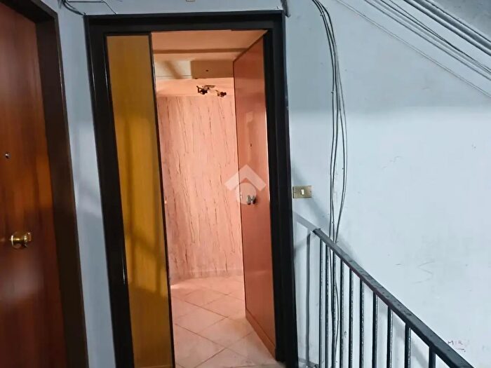 Appartamento trilocale in affitto in Via Andrea Cantelmo, Napoli