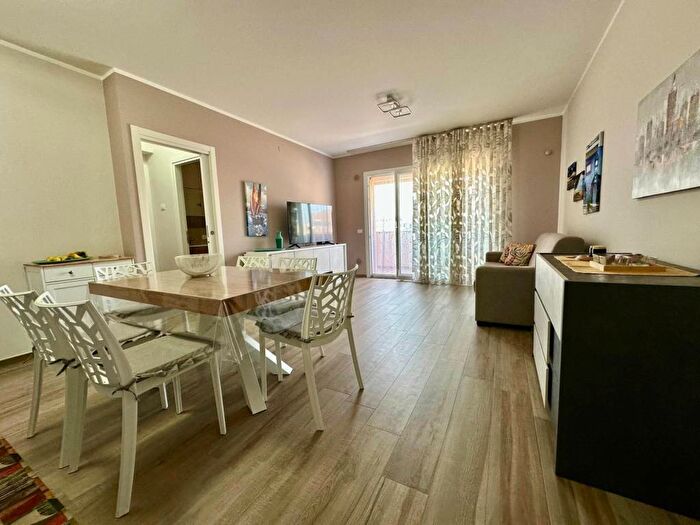 Appartamento trilocale in affitto in Via Giuseppe Verdi, Centro, Terrasini
