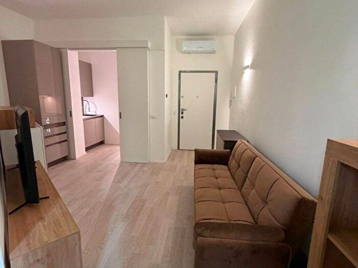 Appartamento bilocale in affitto in Via Lorenteggio, Giambellino, Milano