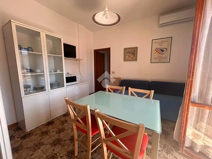 Appartamento trilocale in vendita in Via Mar Jonio, BellariaIgea Marina