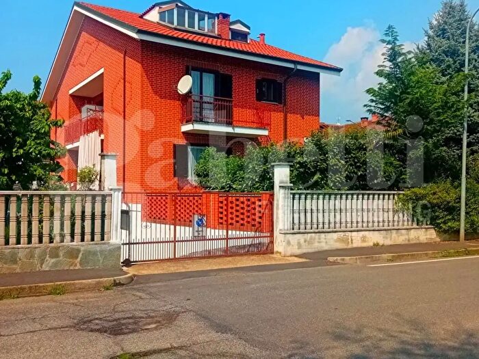 Casa con 5 locali in vendita in Via Berlinguer, Trofarello