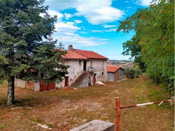 Casa con 5 locali in vendita in Via Castagna, Belvedere Ostrense