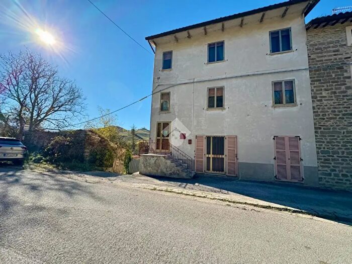 Appartamento trilocale in vendita in Località San Rocco, Cantiano