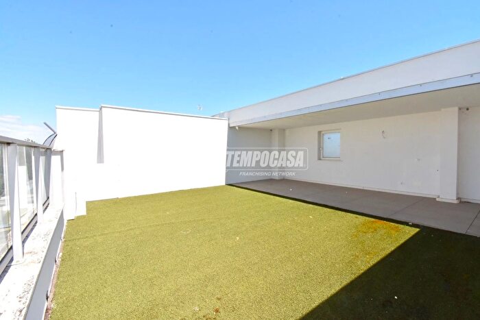 Appartamento trilocale in vendita in Via Domenico Modugno, Jesolo