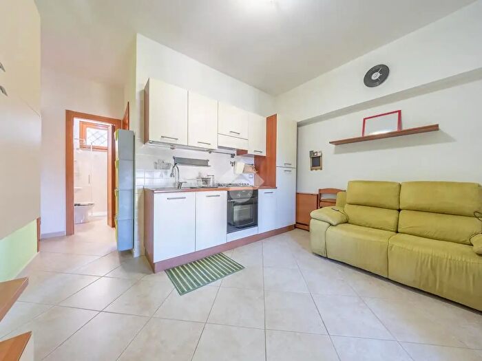 Appartamento bilocale in affitto in Via di Tor Forame, Roma